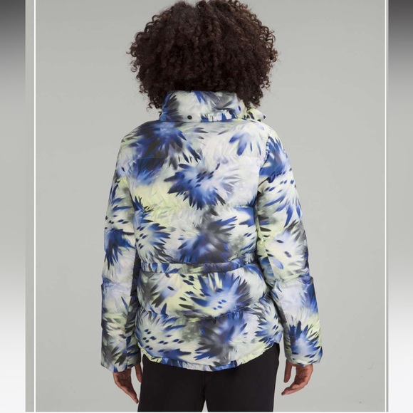 NWT Lululemon Wunder Puff Jacket / Chromatic Cloudscape Multi / 0 - Picture 7 of 9